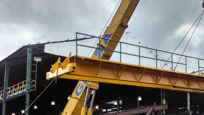 GRUA VIAJERA BIPUENTE CAPACIDAD 15 TON
ALTURA DE IZAJE 12 MT
CLARO DEL PUENTE 19 MT