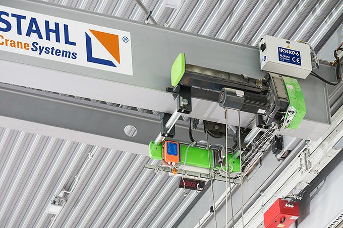 GRUA VIAJERA MONOPUENTE CAPACIDAD 7.5 TON
ALTURA DE IZAJE 8 MT
CLARO DEL PUENTE 12 MT
EQUIPOS Y COMPONENTES MARCA STAHL CRANES